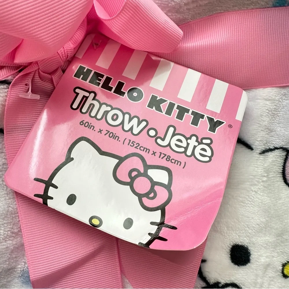 Hello Kitty Flower Toss Spring Floral Plush 60 x 70 Throw Blanket